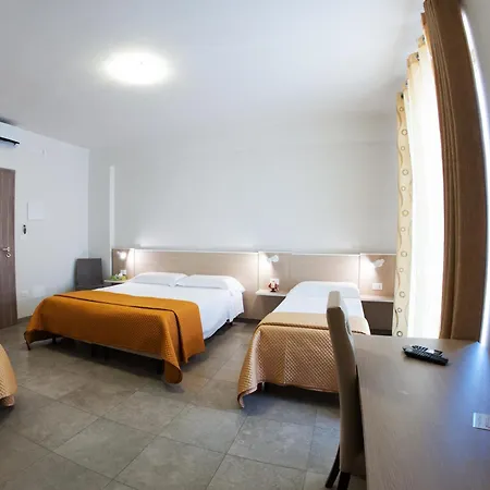 Marilena Coppularossa קרוביניו